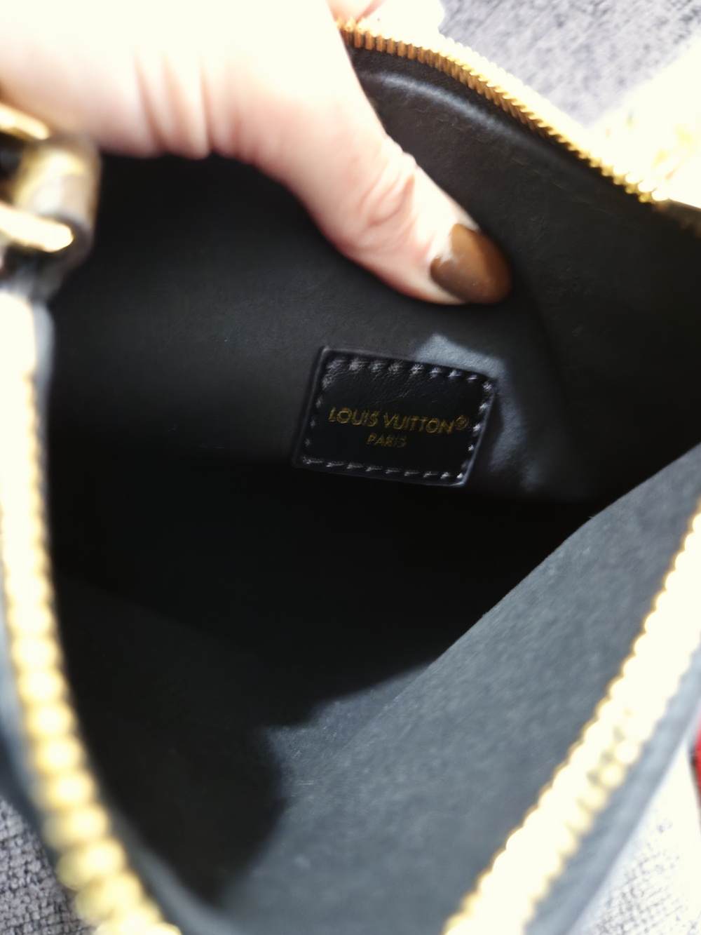 Mini Multipass In Black Leather - Picture 6 of 14